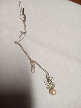 Silver Angel Pendant Necklace with Cream Pink Pearl Vantel Pearl Line 18"chain